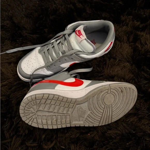 Nike Gray and White Shoes with Vibrant Red Logo - Picture 2 of 5